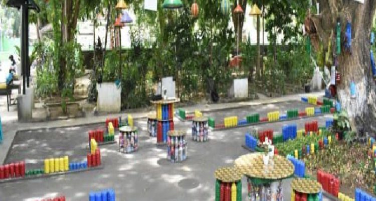 menggunakan produk daur ulang